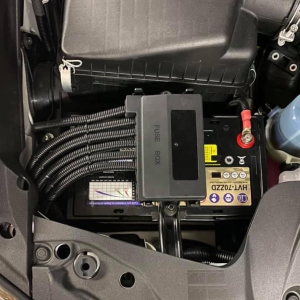 WESTEC BATTERY MOUNT MIDI/ MEGA 8-WAY FUSE BOX